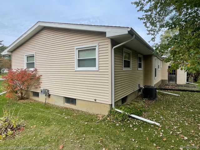 7071 Brittwood Lane, Flint, MI 48507