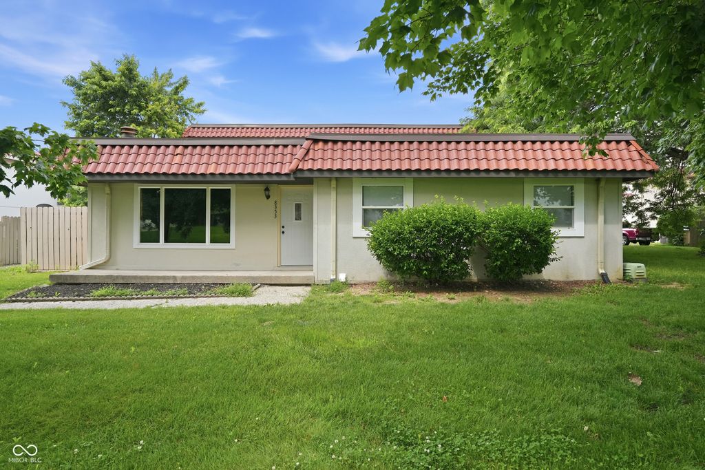 8353 Paso Del Norte Court, Indianapolis, IN 46227