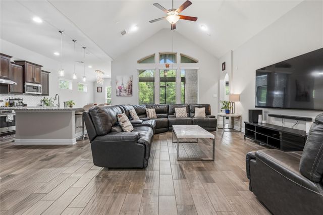 3013 Chalice Well DR, Pflugerville, TX 78660