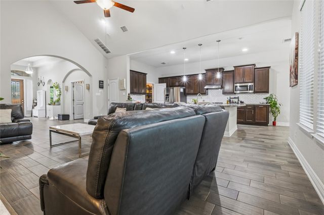 3013 Chalice Well DR, Pflugerville, TX 78660
