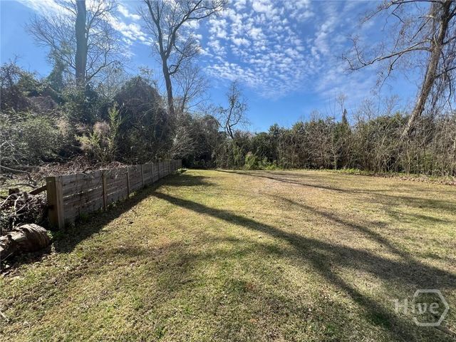 1827 McCormick Street, Savannah, GA 31404