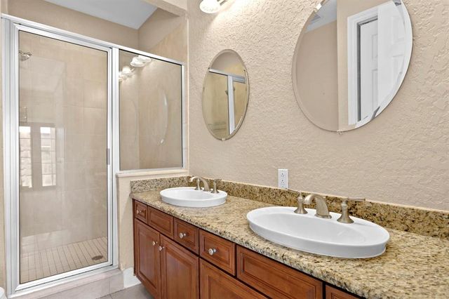 2226 SOHO BAY COURT, Tampa, FL 33606