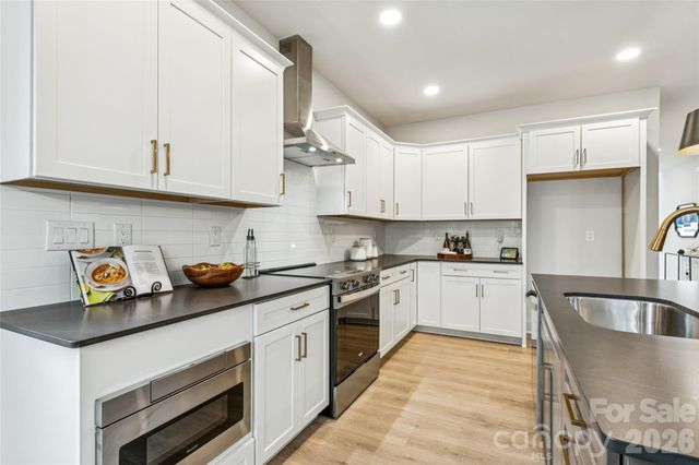 2408 Crestview Drive, Charlotte, NC 28216