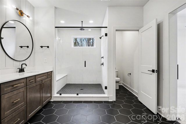 2408 Crestview Drive, Charlotte, NC 28216