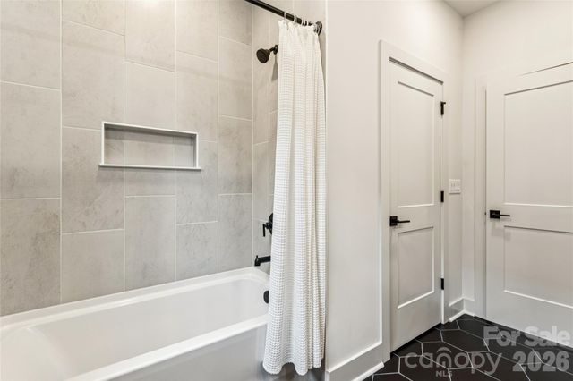 2408 Crestview Drive, Charlotte, NC 28216