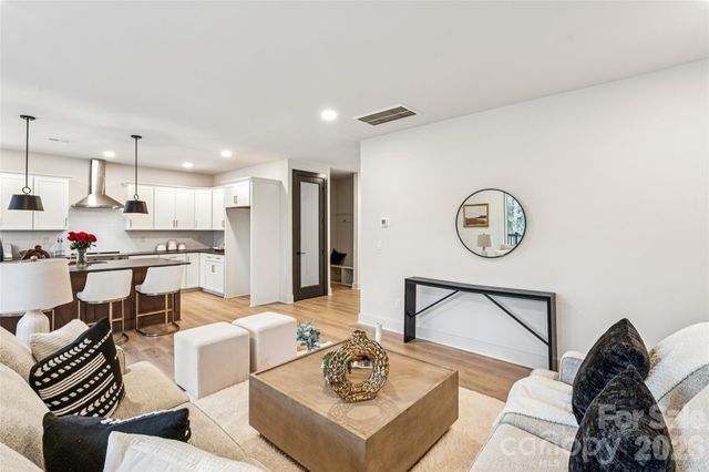 2408 Crestview Drive, Charlotte, NC 28216