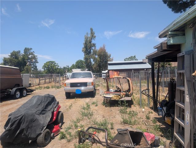 32260 Avenue E, Yucaipa, CA 92399