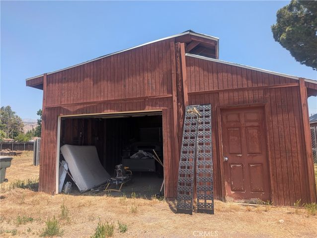 32260 Avenue E, Yucaipa, CA 92399