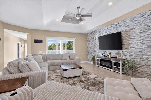 2985 BREEZY MEADOWS DRIVE, Clearwater, FL 33760