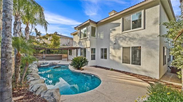 1728 Tamarron, Corona, CA 92883