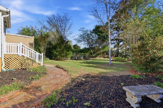 129 E Railroad Street, La Grange, NC 28551