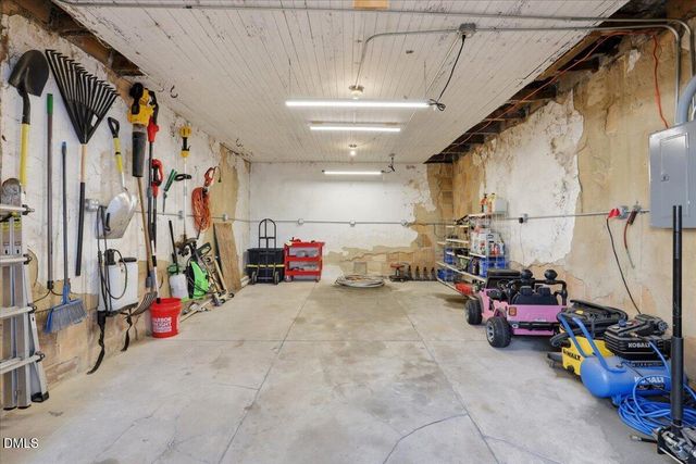 129 E Railroad Street, La Grange, NC 28551