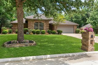 1302 Spyglass Drive, Mansfield, TX 76063