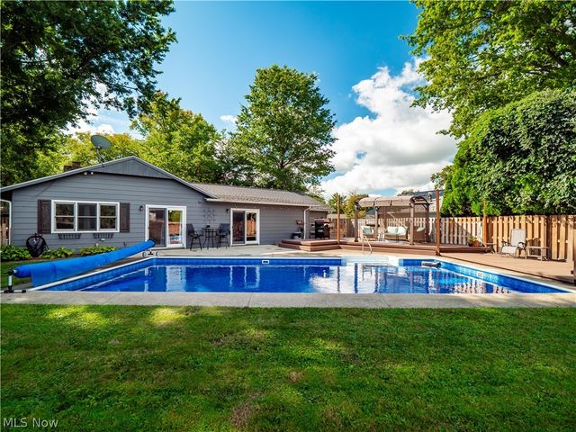 601 Perham Drive, Berea, OH 44017