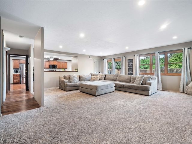 601 Perham Drive, Berea, OH 44017