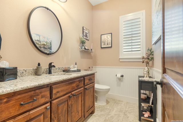 166 Paramount, Kerrville, TX 78028