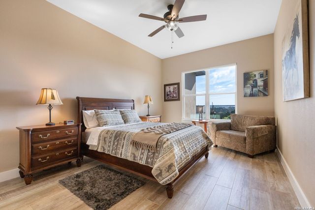 166 Paramount, Kerrville, TX 78028