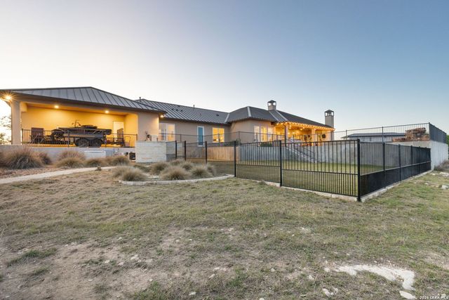 166 Paramount, Kerrville, TX 78028