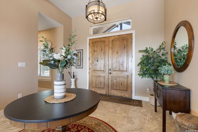 166 Paramount, Kerrville, TX 78028