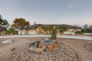 166 Paramount, Kerrville, TX 78028