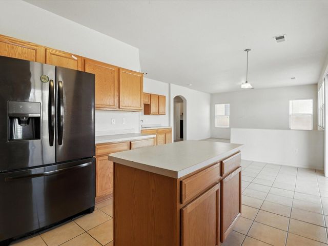 9801 SUN CHASER Trail SW, Albuquerque, NM 87121