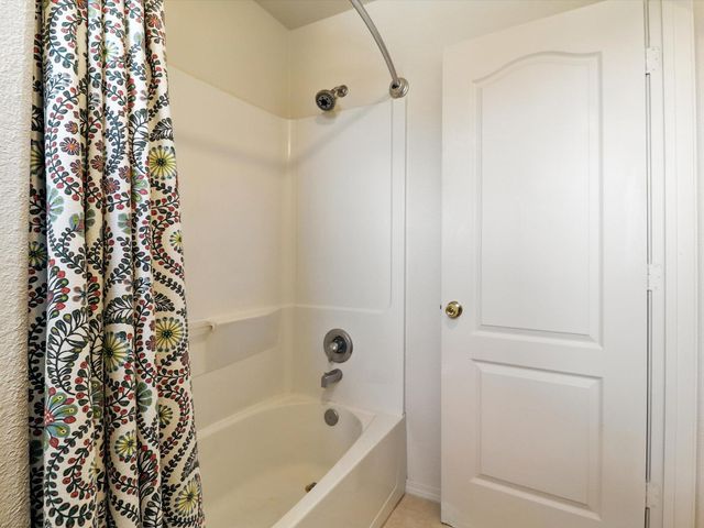 9801 SUN CHASER Trail SW, Albuquerque, NM 87121