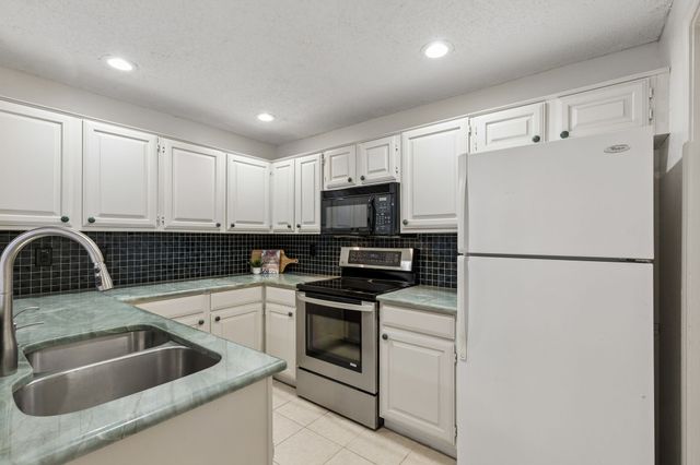 12660 Hillcrest Road, Dallas, TX 75230