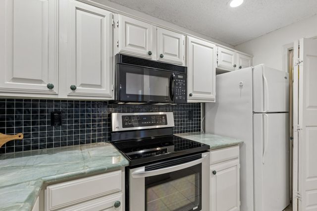 12660 Hillcrest Road, Dallas, TX 75230