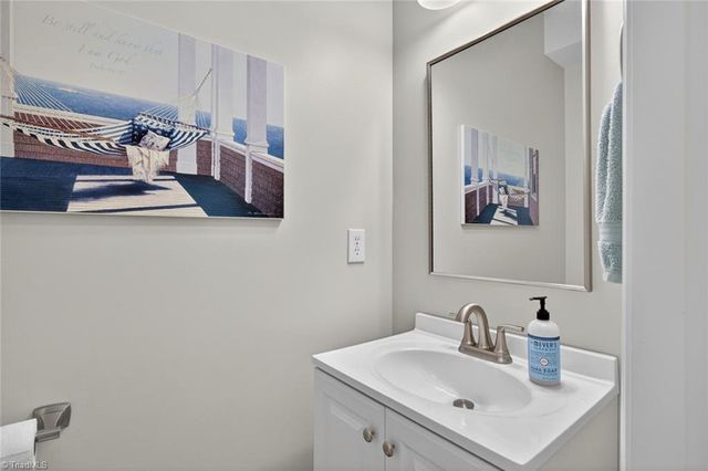 7617 Riverview Knoll Court, Clemmons, NC 27012