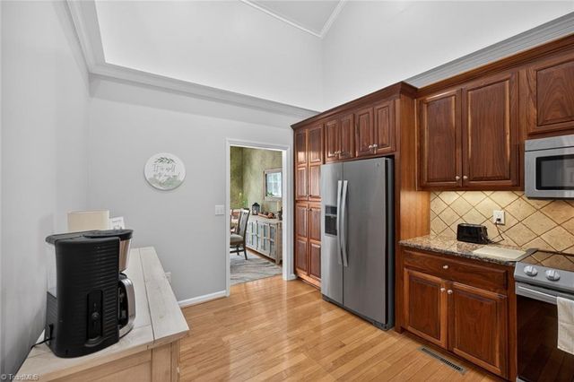 7617 Riverview Knoll Court, Clemmons, NC 27012