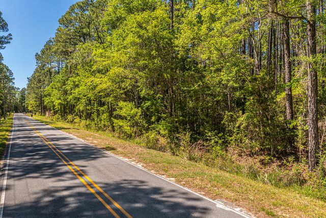 191 Mallet Road, Freeport, FL 32439