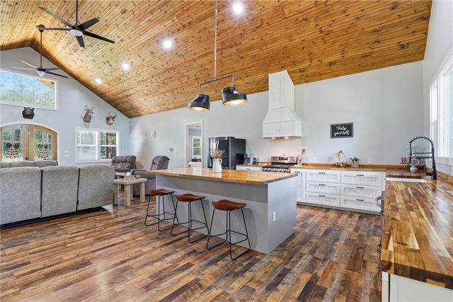 145 Night Sky Drive, Pickens, SC 29671