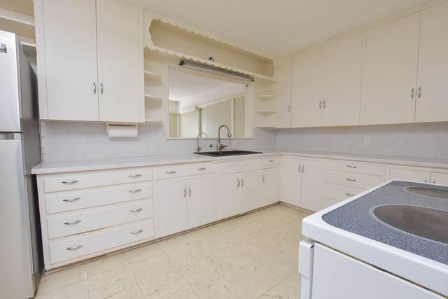 2409 W Ave L, San Angelo, TX 76901