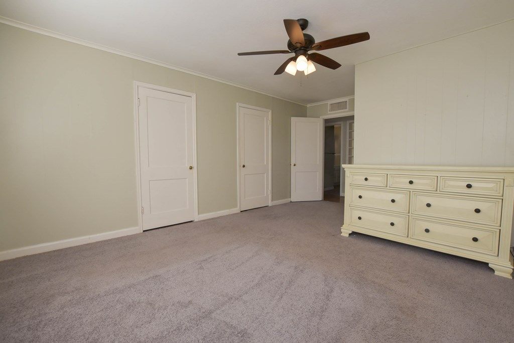 Image 20 of property listing at 2409 W Ave L, San Angelo, TX 76901