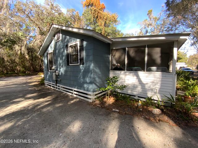 210 PINE Avenue, Pomona Park, FL 32181