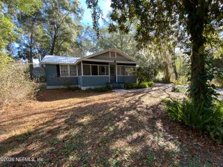 210 PINE Avenue, Pomona Park, FL 32181