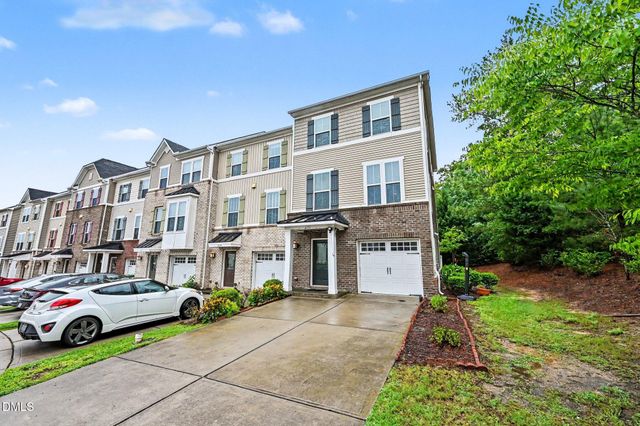651 Berry Chase Way, Cary, NC 27519