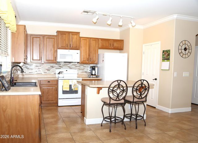 3893 E BRIDGEPORT Parkway, Gilbert, AZ 85295