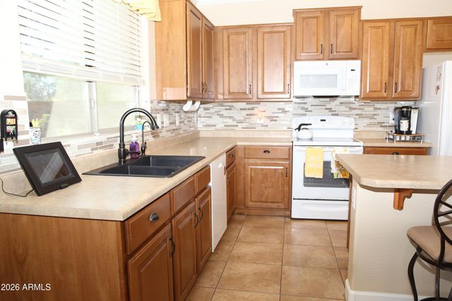 3893 E BRIDGEPORT Parkway, Gilbert, AZ 85295
