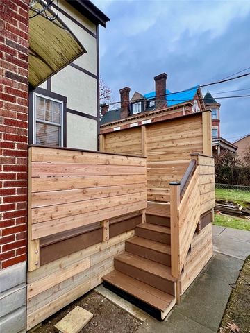 2 Dawson Court, Oakland, PA 15213