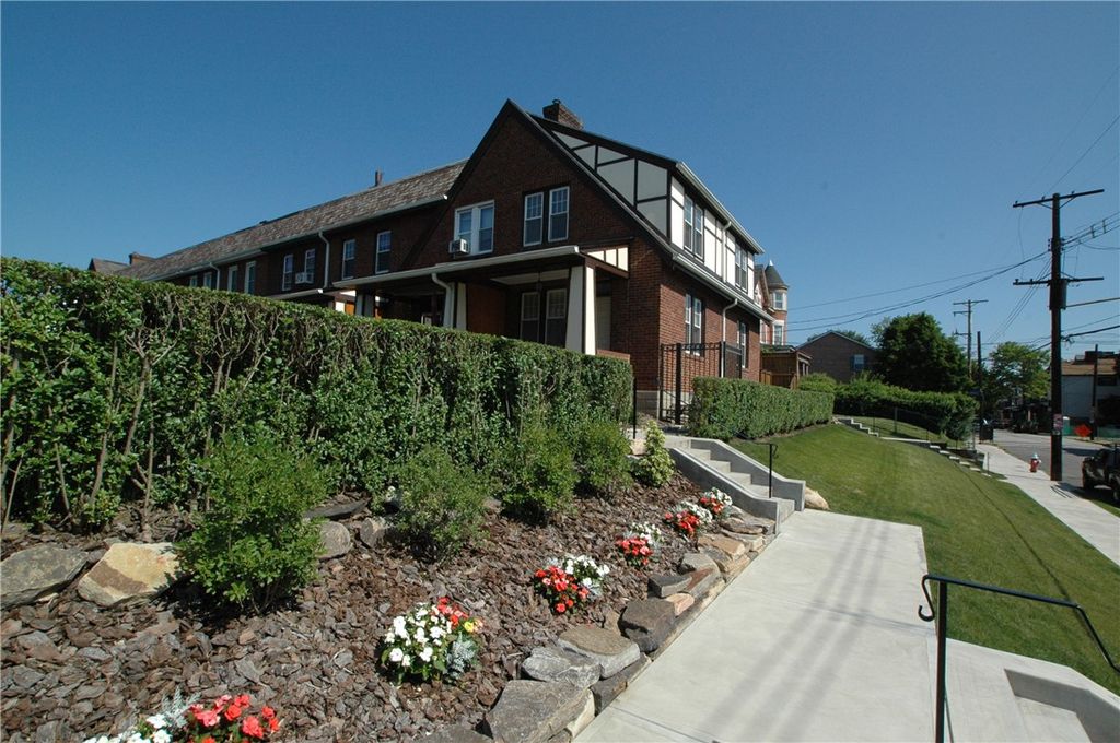 2 Dawson Court, Oakland, PA 15213