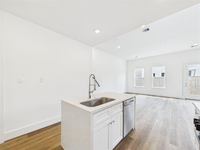 7506 Carver Road A, Houston, TX 77088