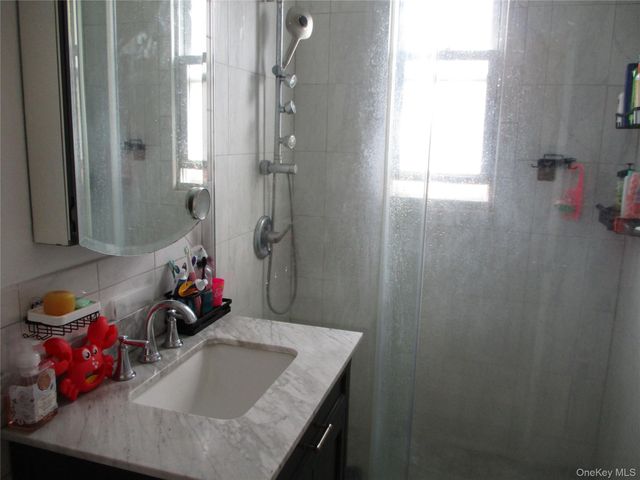 444 Ocean Avenue 1st Fl, East Rockaway, NY 11518