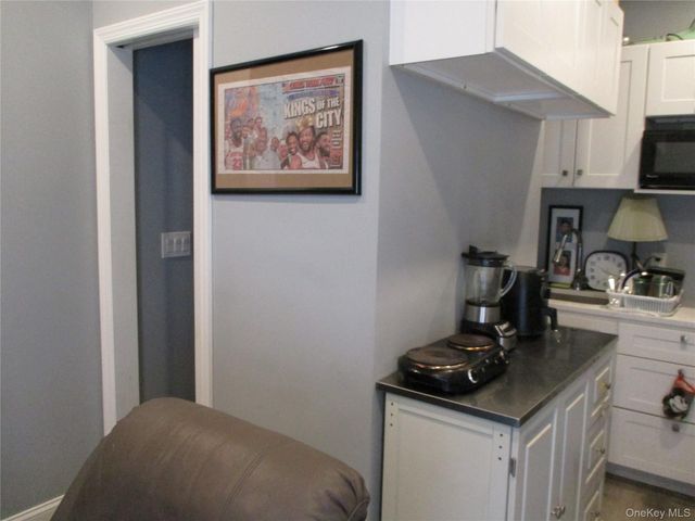 444 Ocean Avenue 1st Fl, East Rockaway, NY 11518