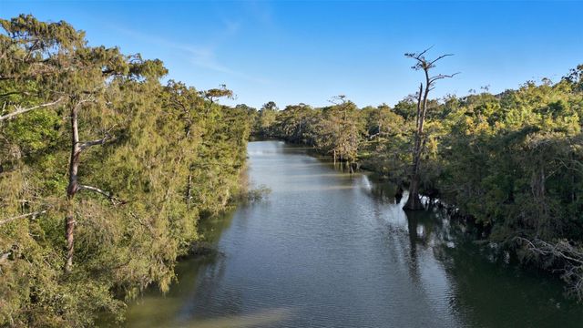 98 Private Road 4019a, Dayton, TX 77535