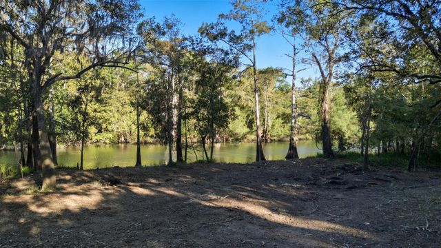 98 Private Road 4019a, Dayton, TX 77535