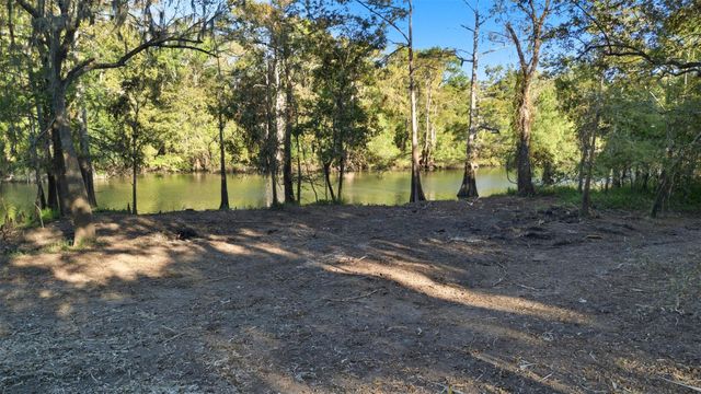 98 Private Road 4019a, Dayton, TX 77535