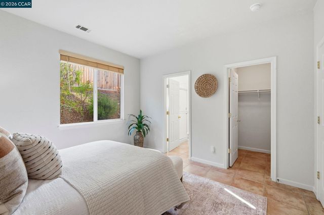 868 Deer Spring Cir, Concord, CA 94521