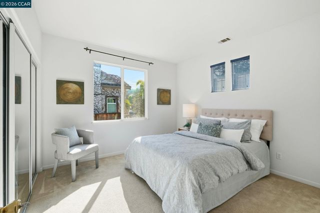 868 Deer Spring Cir, Concord, CA 94521