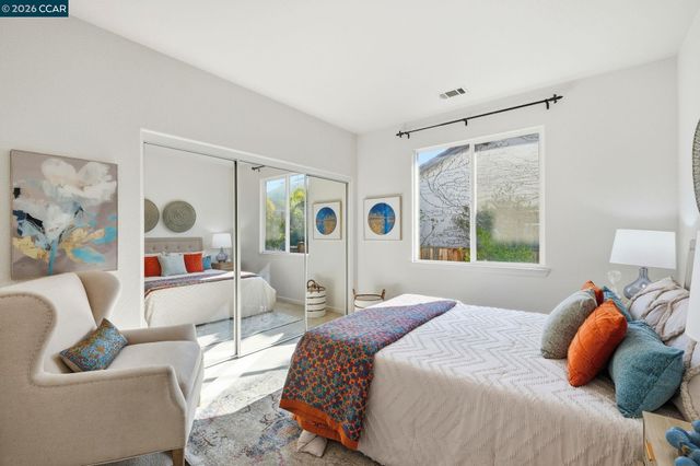 868 Deer Spring Cir, Concord, CA 94521